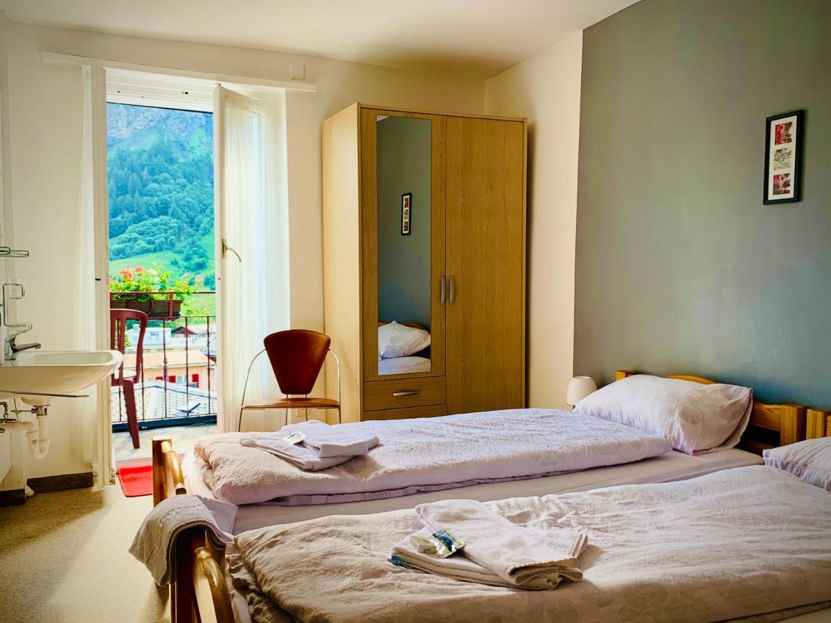 Weisses Roessli Hotel Leukerbad Buitenkant foto