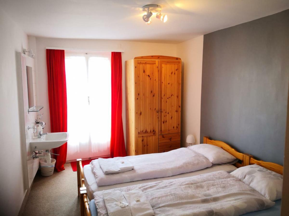 Weisses Roessli Hotel Leukerbad Buitenkant foto
